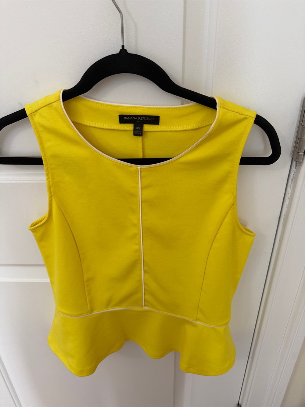 Banana Republic Bright Yellow Sleeveless Peplum Camisole with Contrast Piping